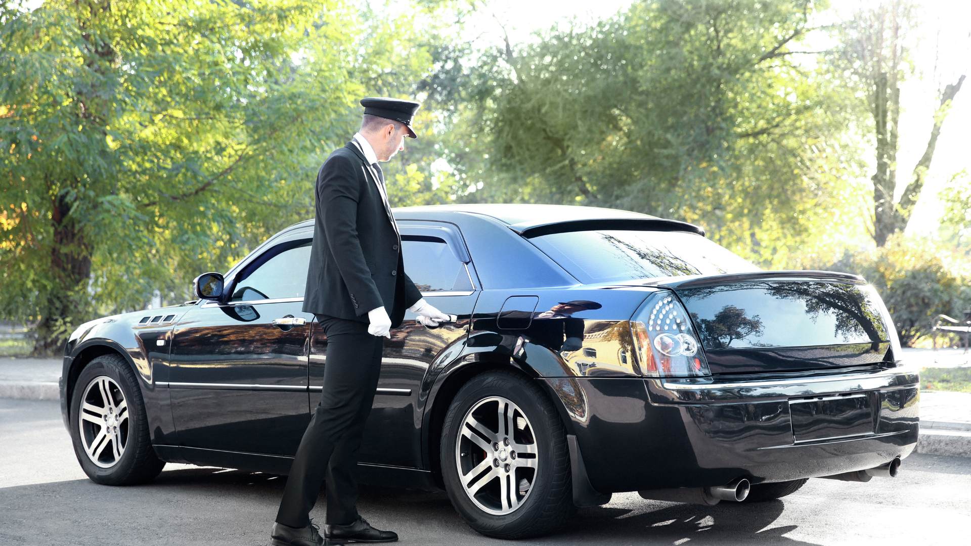 5 Reasons Luxury Black Car Service Elevates Your NYC Experience