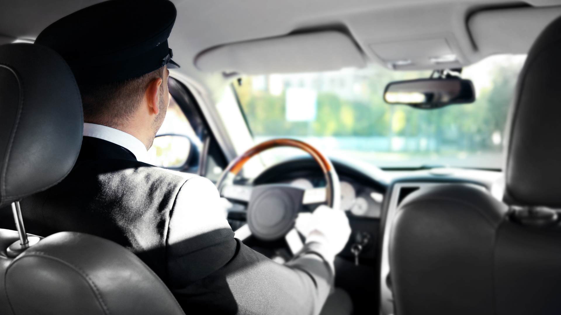 Navigating New York: Why Professional Chauffeur Services Are a Game-Changer